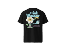 Lade das Bild in den Galerie-Viewer, &quot;Trink Wasser + Blume&quot; T-Shirt
